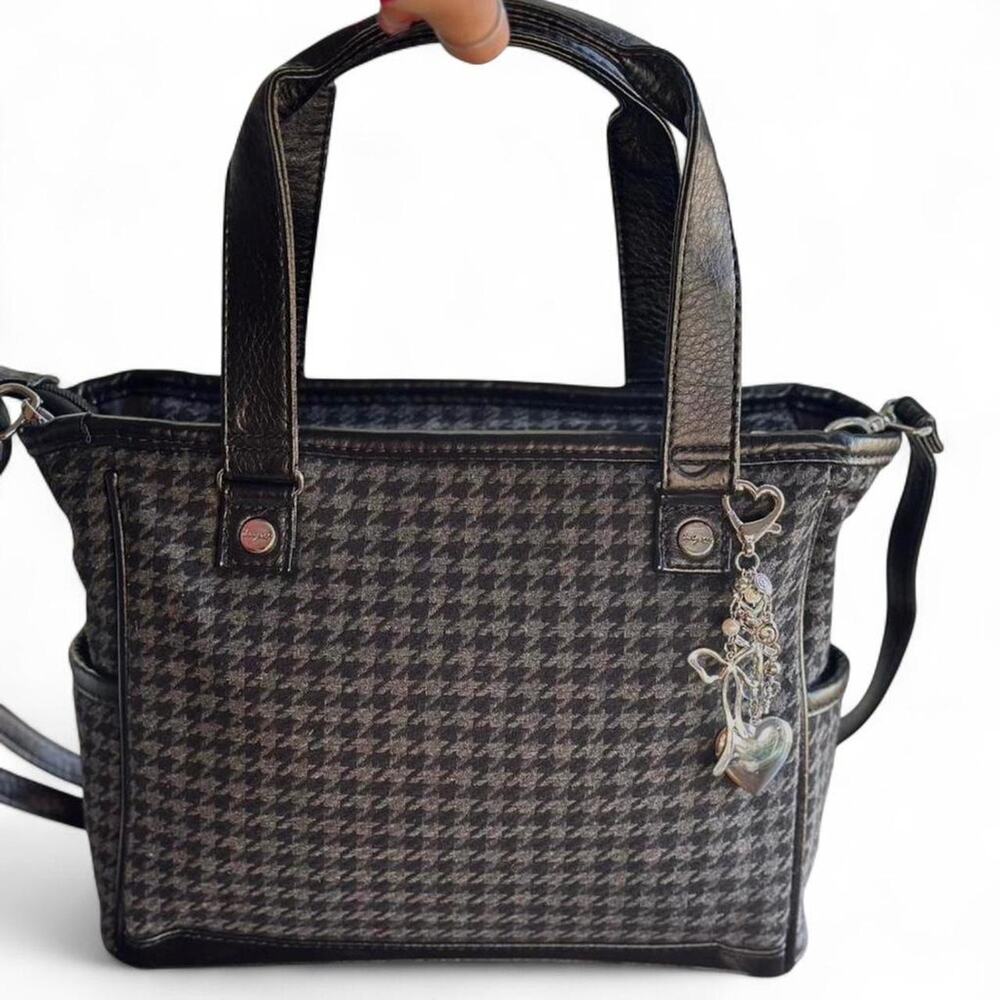 Thirty one black gray